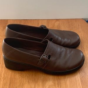 Clarks Brown Slip-On Shoes Size 8.5